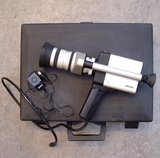 Beeldvergroting: Eerste amateur-videocamera, met microfoontje\n