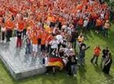 Beeldvergroting: Verzet tegen de oranjeterreur in Enkhuizen(foto: Noordhollands Dagblad)