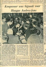 Beeldvergroting: Haagsch Dagblad, 5 november 1954: 'Er werd wel eens met een honderdje betaald...'