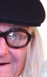 Beeldvergroting: Meneer Houtvast:
\'...het is hier elke middag
lachu!!!!...\'
